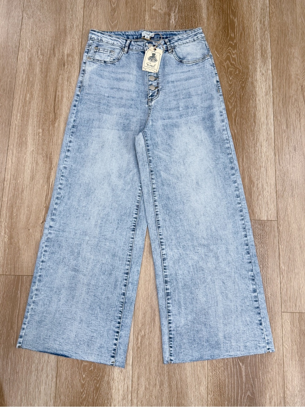 NWT Easel Button Fly Wide Leg High Rise Raw Hem Stretch Jeans Blue Size Medium
